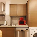Bravissimo Portal Barca, Monthly Жирона