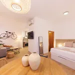 Апартаменты Bravissimo Portal Barca, Monthly *