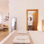 Bravissimo Portal Barca, Monthly *